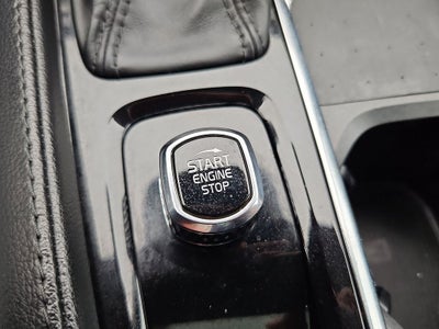 2022 Volvo XC90 T5 Momentum