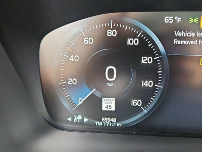 2022 Volvo XC90 Recharge Plug-In Hybrid T8 Inscription Expression 7 Passenger