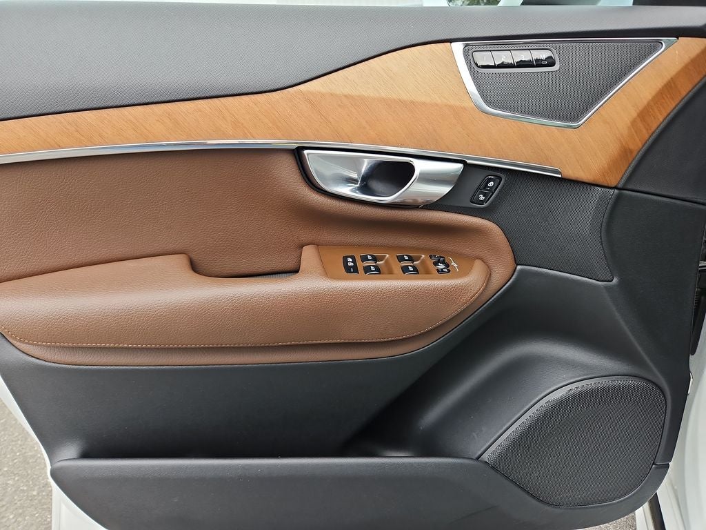 2022 Volvo XC90 Recharge Plug-In Hybrid T8 Inscription Expression 7 Passenger