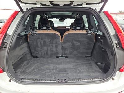 2022 Volvo XC90 Recharge Plug-In Hybrid T8 Inscription Expression 7 Passenger